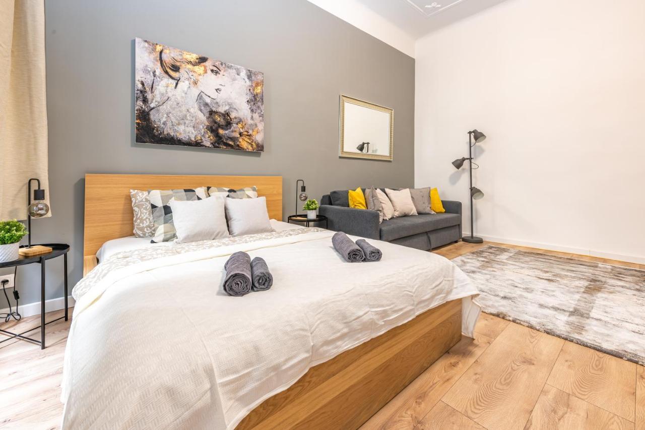 Deluxe Kazincy Apartment In The Heart Of Budapest Budapeste Exterior foto