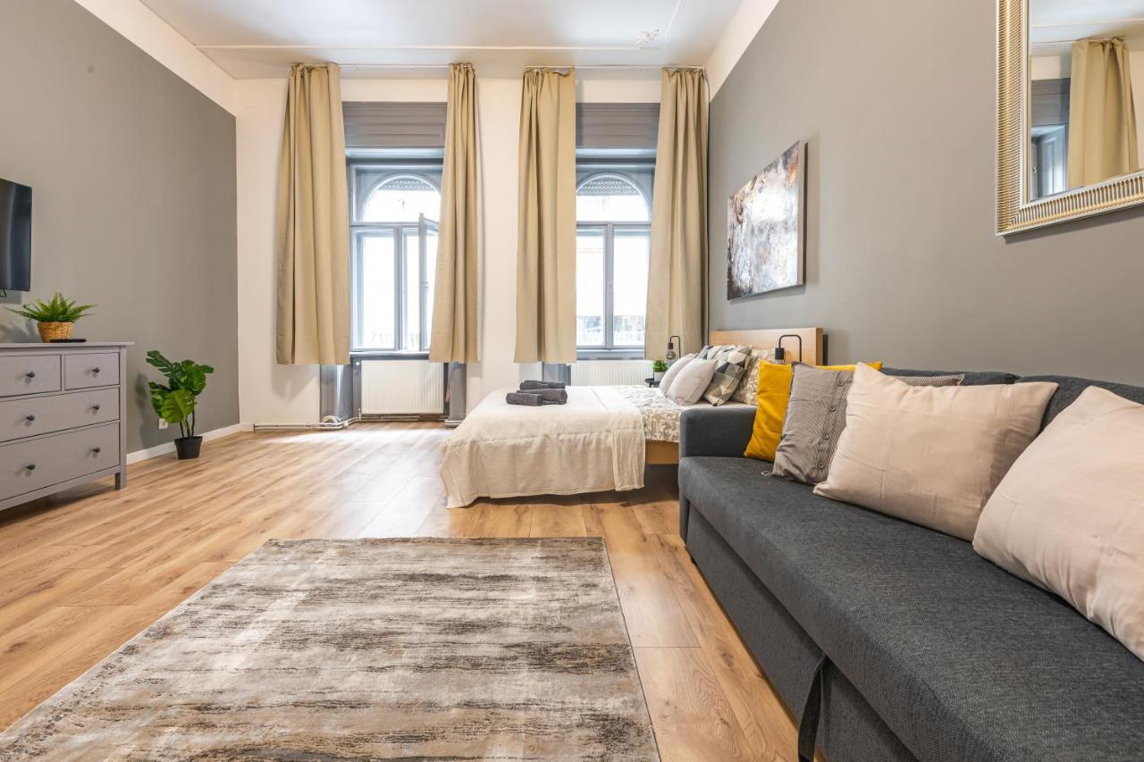 Deluxe Kazincy Apartment In The Heart Of Budapest Budapeste Exterior foto