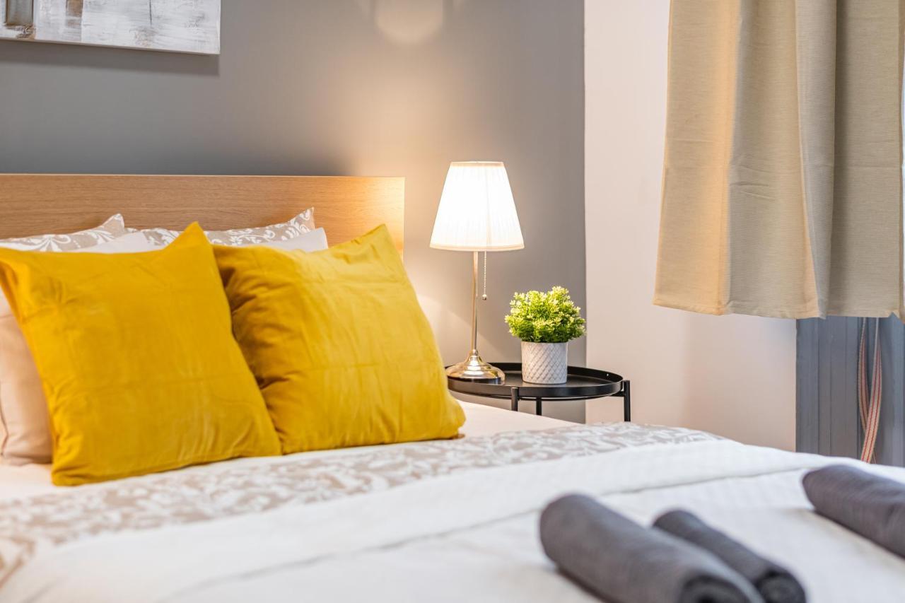 Deluxe Kazincy Apartment In The Heart Of Budapest Budapeste Exterior foto